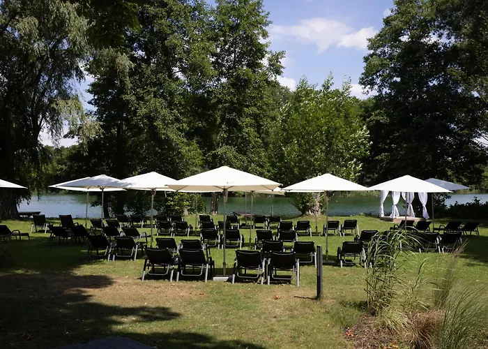 Seehotel Villago 4* 에거스도르프